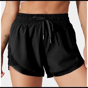 “In My Feels Contrast Mesh 2-in-1 Short”